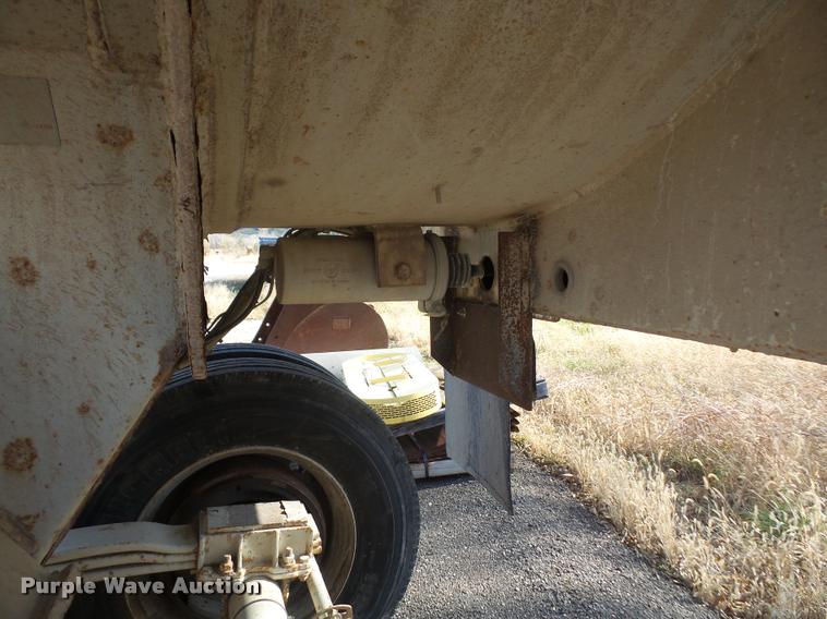 image for item DA3829 2007 Clement Rockstar barrel bed end dump trailer