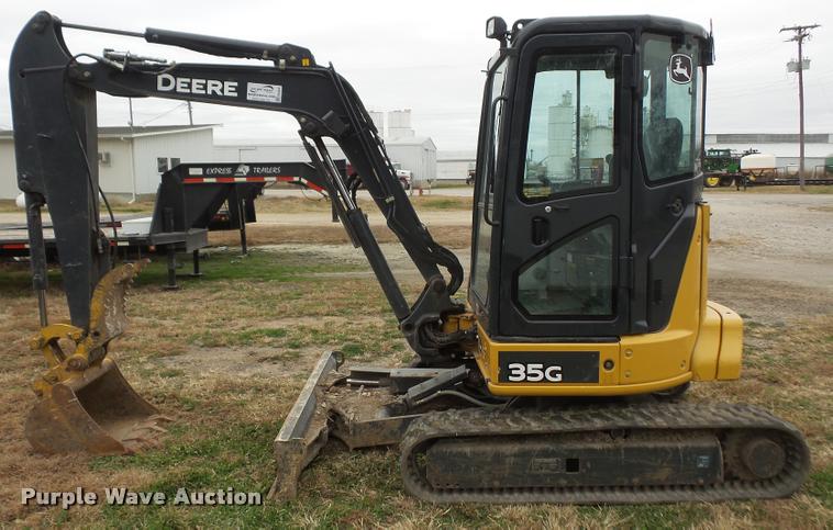 image for item DA3834 2013 John Deere 35G compact excavator