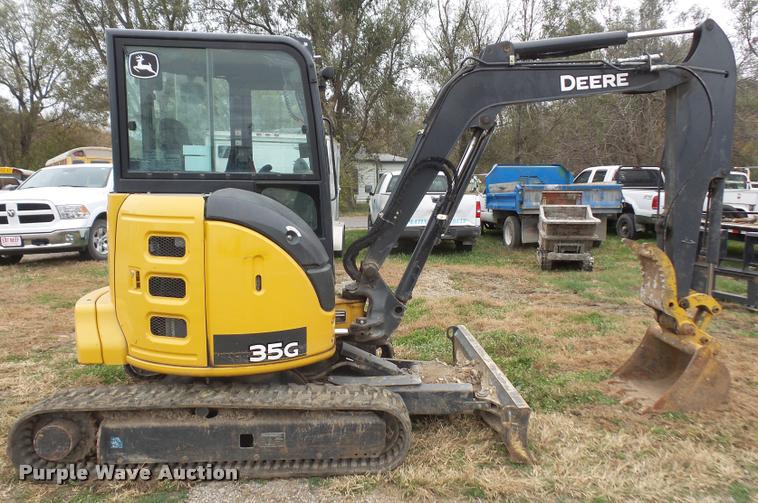image for item DA3834 2013 John Deere 35G compact excavator