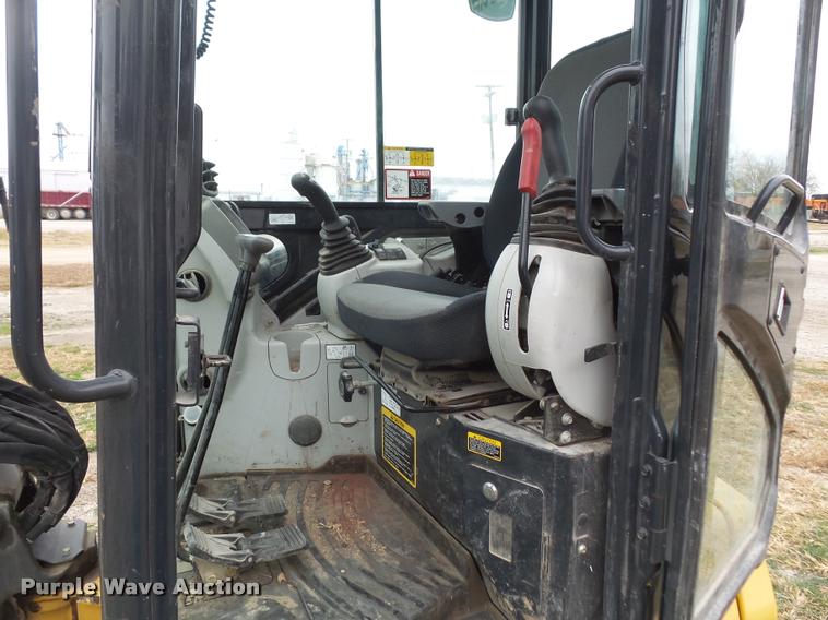 image for item DA3834 2013 John Deere 35G compact excavator