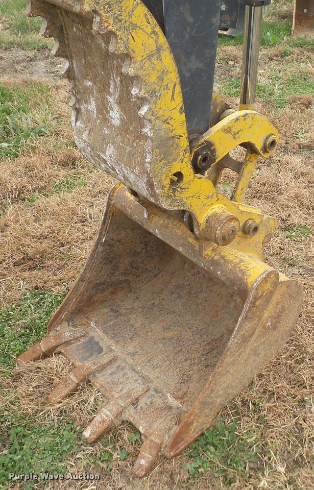 image for item DA3834 2013 John Deere 35G compact excavator