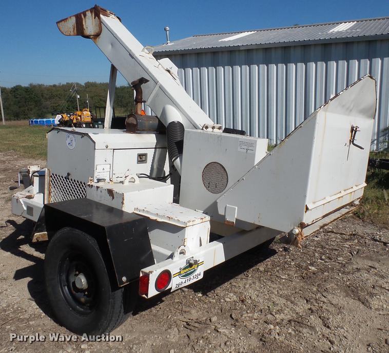 image for item DA3964 Bandit 1290 wood chipper