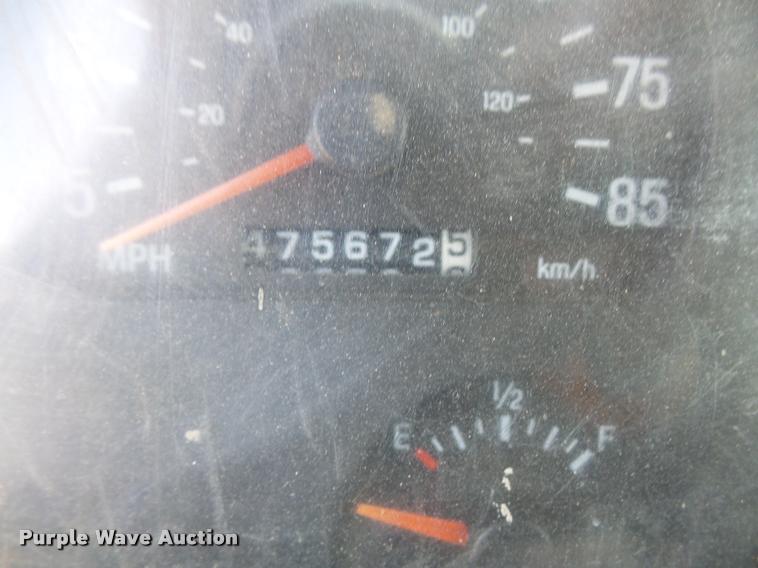 image for item DA3977 2000 Sterling A9500 semi truck