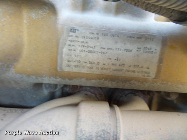 image for item DA3977 2000 Sterling A9500 semi truck