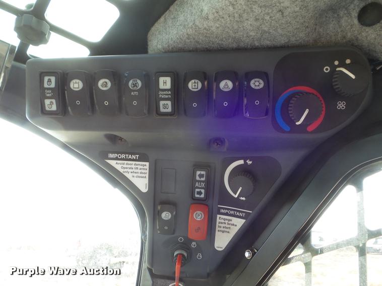 image for item DA5017 2012 John Deere 329D skid steer