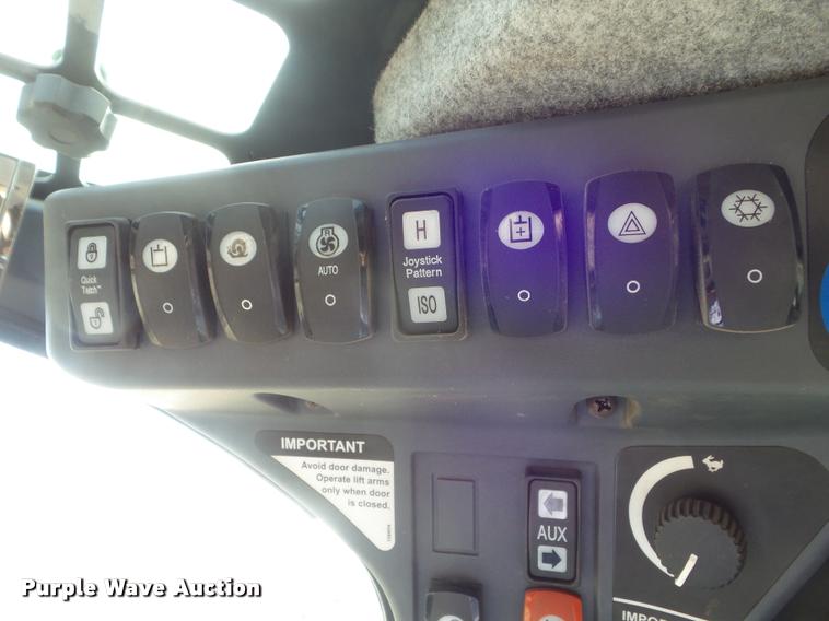 image for item DA5017 2012 John Deere 329D skid steer