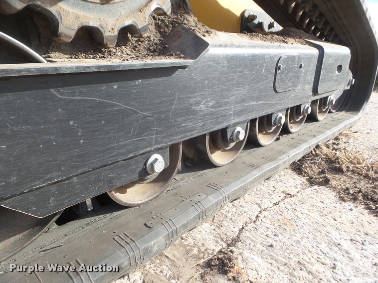 image for item DA5017 2012 John Deere 329D skid steer
