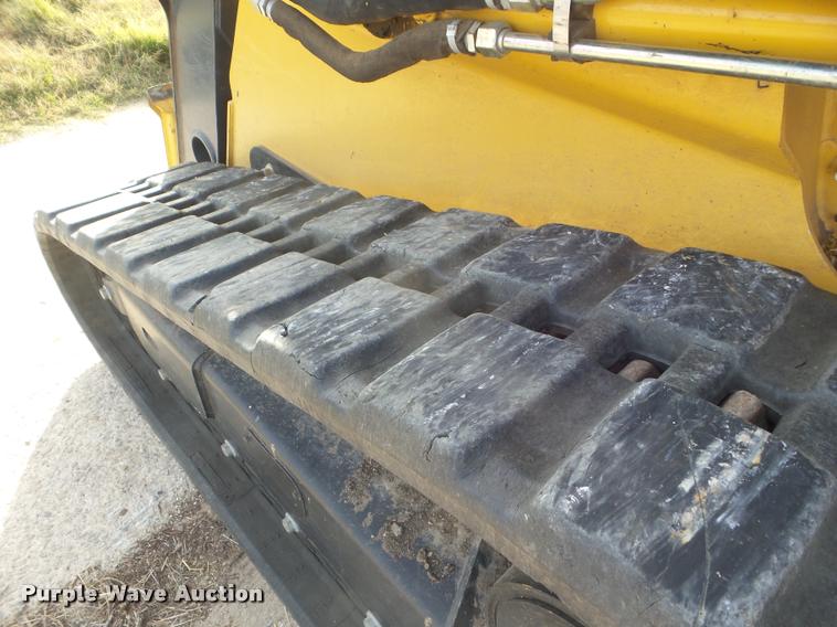 image for item DA5017 2012 John Deere 329D skid steer