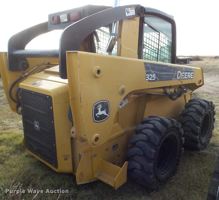 image for item DA5028 2008 John Deere 325 skid steer