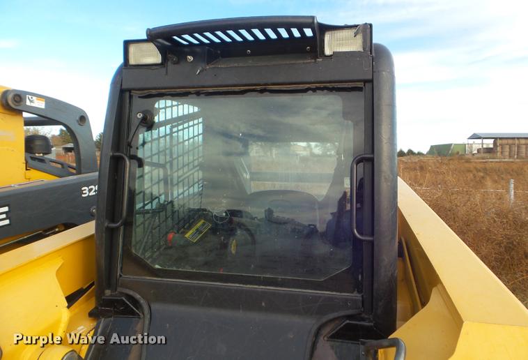 image for item DA5028 2008 John Deere 325 skid steer