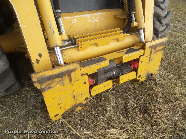 image for item DA5028 2008 John Deere 325 skid steer