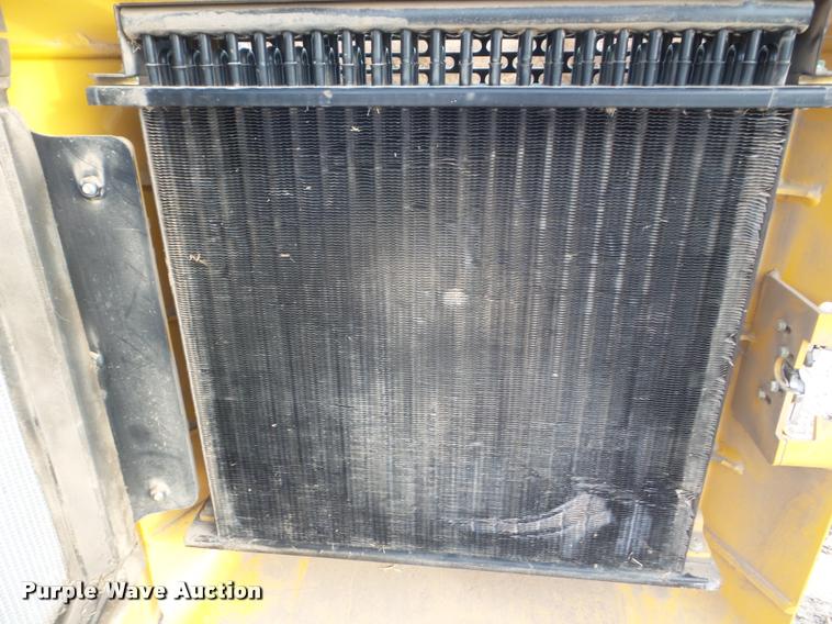 image for item DA5028 2008 John Deere 325 skid steer