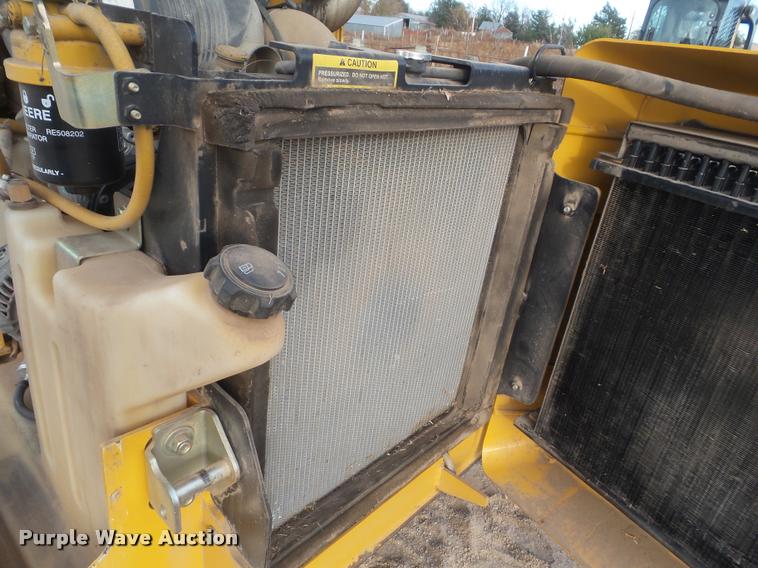 image for item DA5028 2008 John Deere 325 skid steer