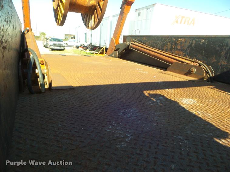 image for item DA5118 1991 International 4900 flatbed truck