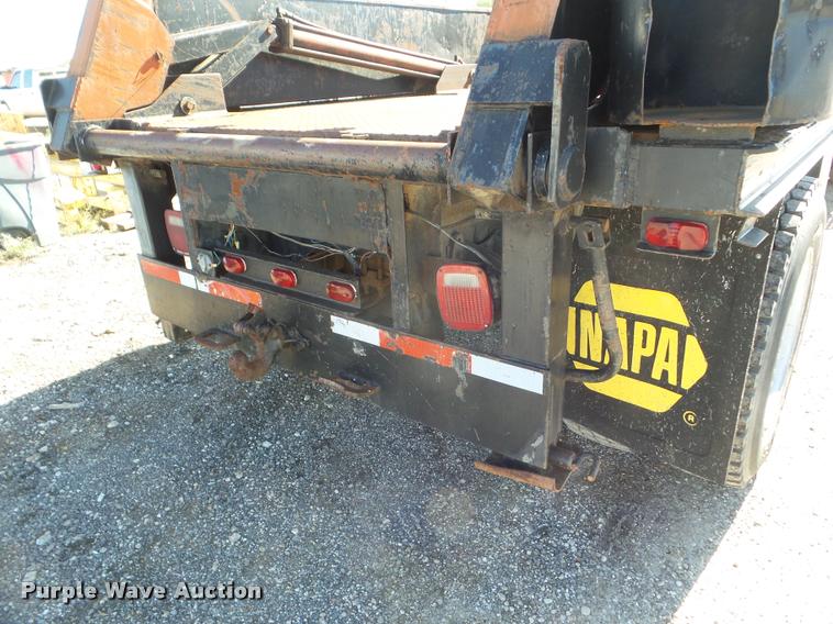 image for item DA5118 1991 International 4900 flatbed truck