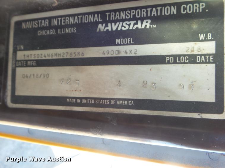 image for item DA5118 1991 International 4900 flatbed truck