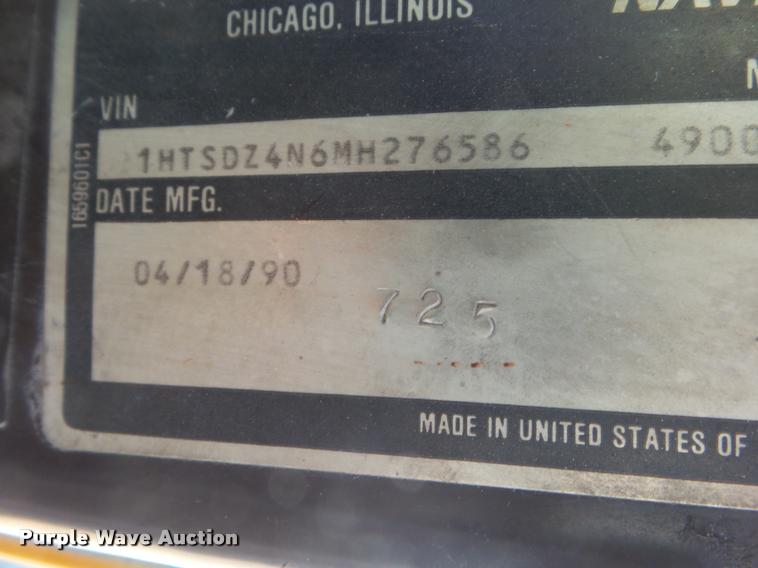 image for item DA5118 1991 International 4900 flatbed truck