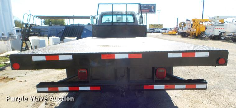 image for item DA5119 1995 Ford F700 flatbed truck
