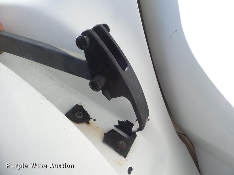 image for item DA5119 1995 Ford F700 flatbed truck