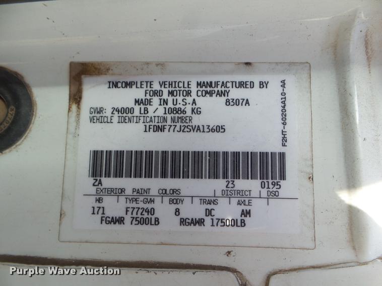 image for item DA5119 1995 Ford F700 flatbed truck