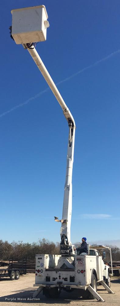 image for item DA5120 1995 Ford F800 Super Duty bucket truck