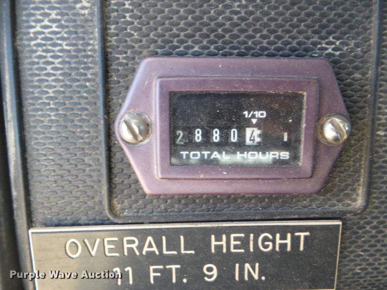 image for item DA5120 1995 Ford F800 Super Duty bucket truck