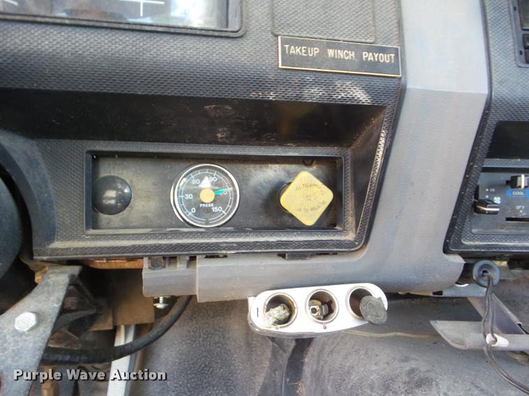 image for item DA5120 1995 Ford F800 Super Duty bucket truck