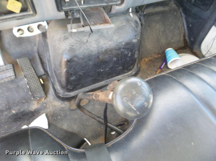 image for item DA5120 1995 Ford F800 Super Duty bucket truck