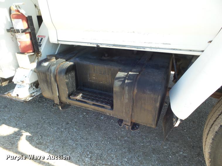 image for item DA5120 1995 Ford F800 Super Duty bucket truck