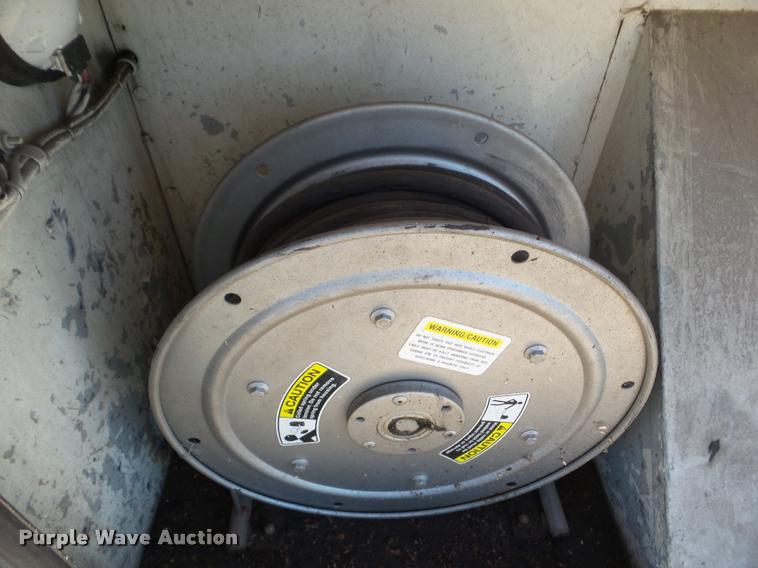 image for item DA5120 1995 Ford F800 Super Duty bucket truck