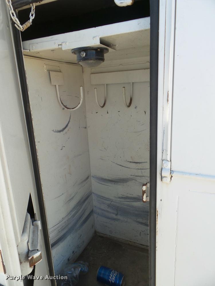 image for item DA5120 1995 Ford F800 Super Duty bucket truck