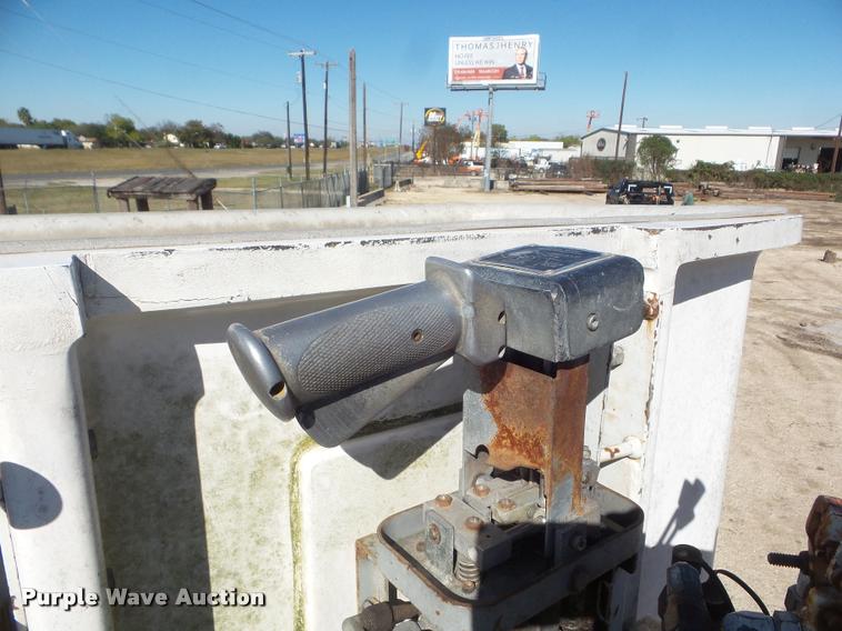 image for item DA5120 1995 Ford F800 Super Duty bucket truck