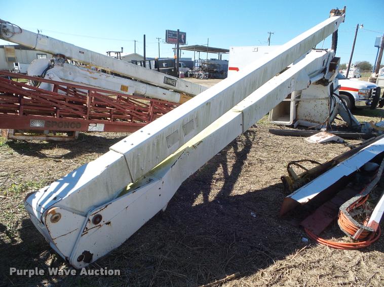 image for item DA5135 2000 Versalift VN50J boom