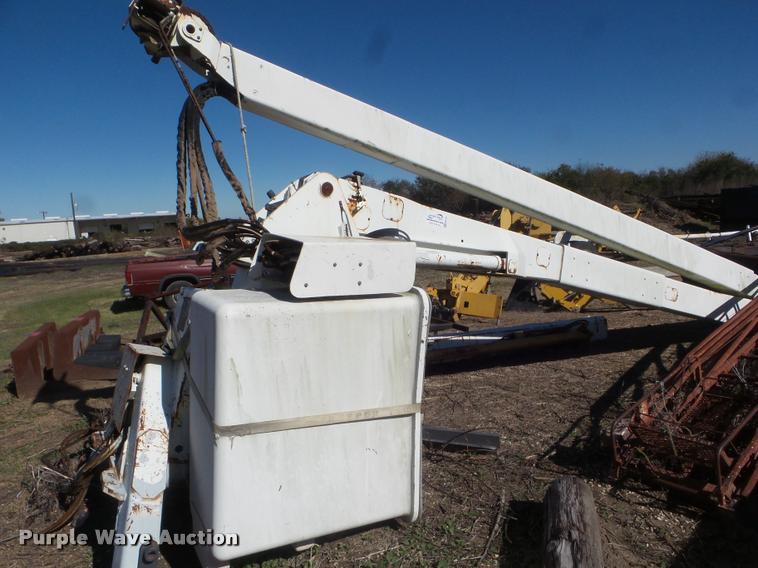 image for item DA5135 2000 Versalift VN50J boom