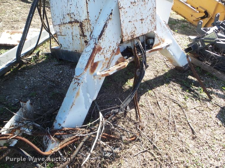 image for item DA5135 2000 Versalift VN50J boom