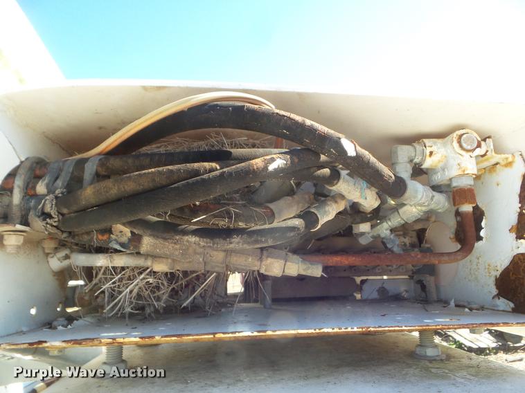 image for item DA5135 2000 Versalift VN50J boom