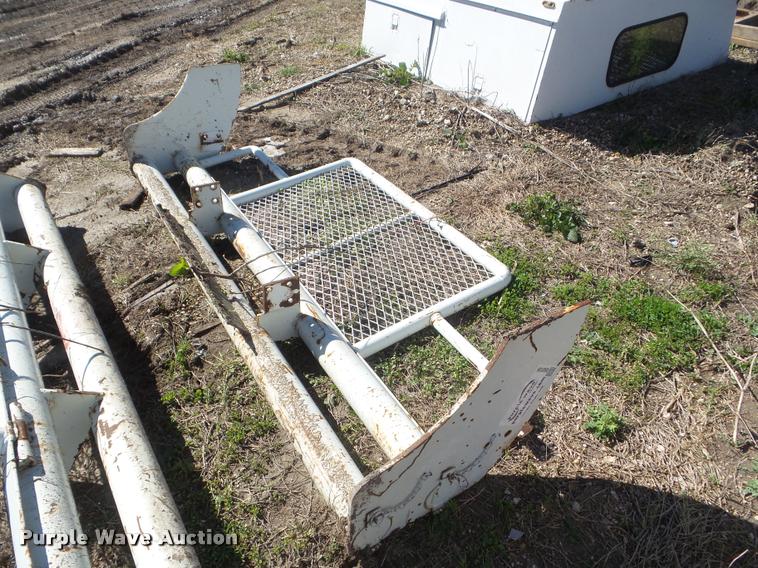 image for item DA5139 Steel semi truck grill guard