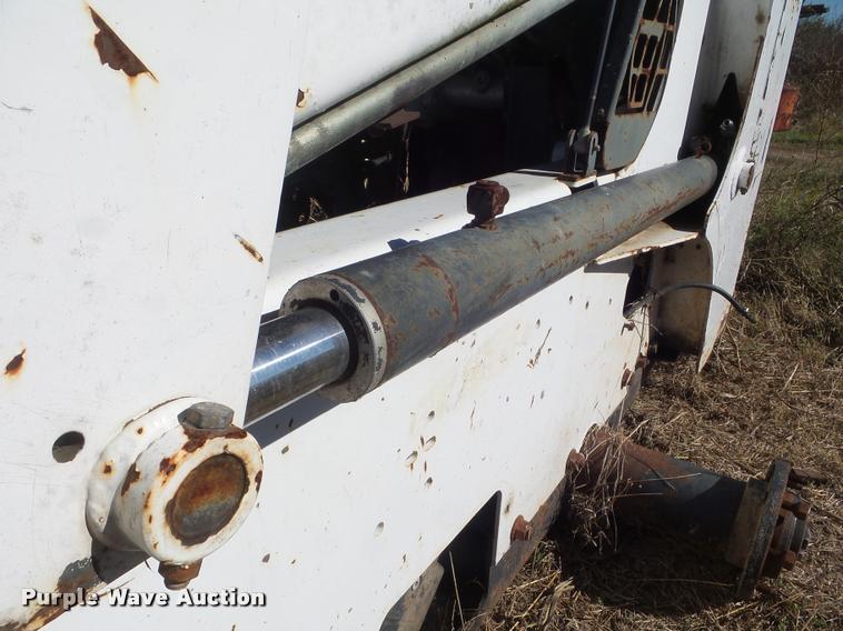 image for item DA5142 1997 Bobcat 863 skid steer