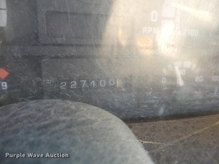 image for item DA5143 1995 GMC TopKick ladder truck