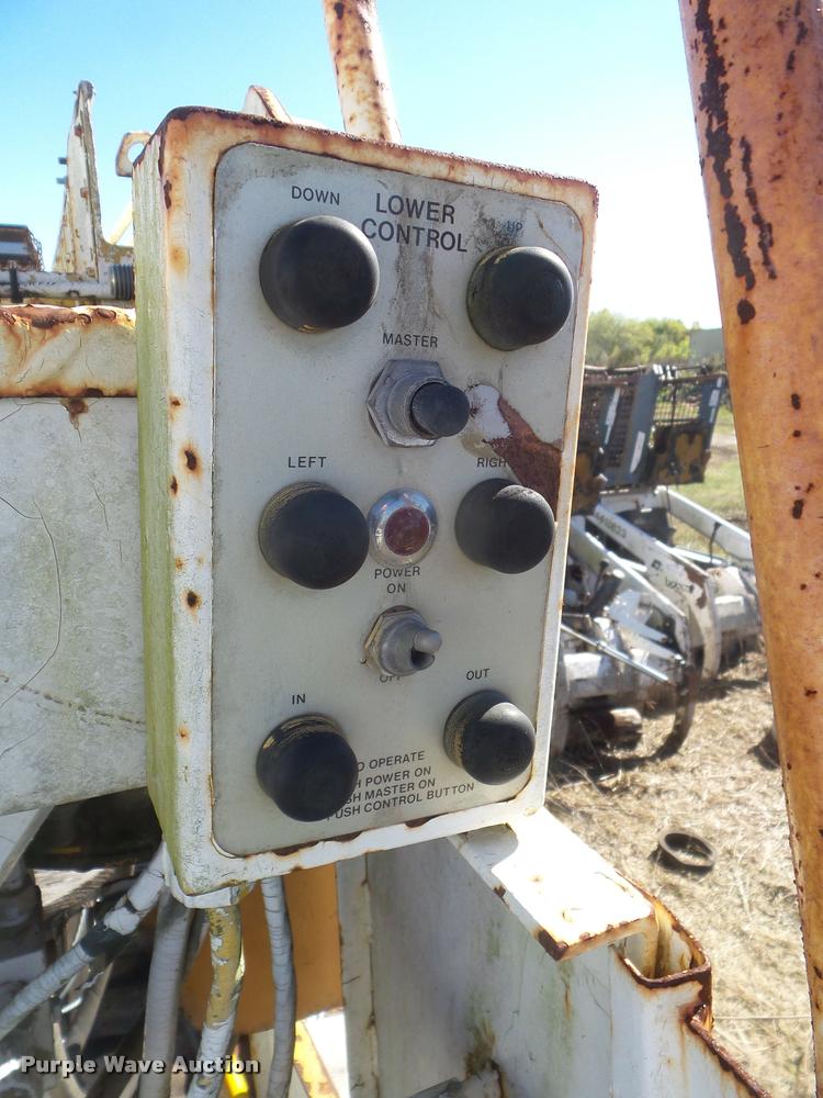 image for item DA5143 1995 GMC TopKick ladder truck