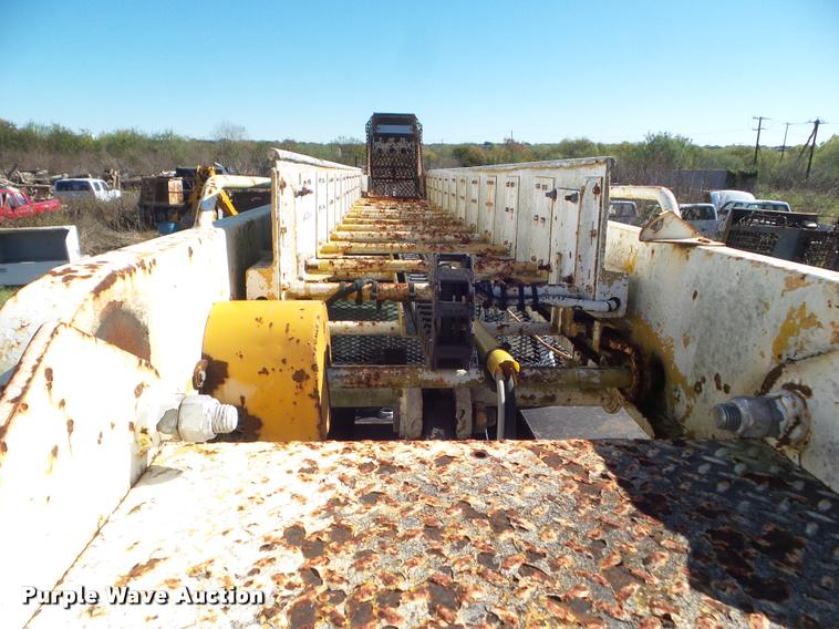 image for item DA5143 1995 GMC TopKick ladder truck