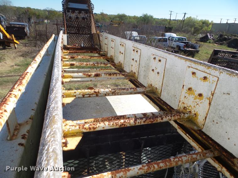 image for item DA5143 1995 GMC TopKick ladder truck