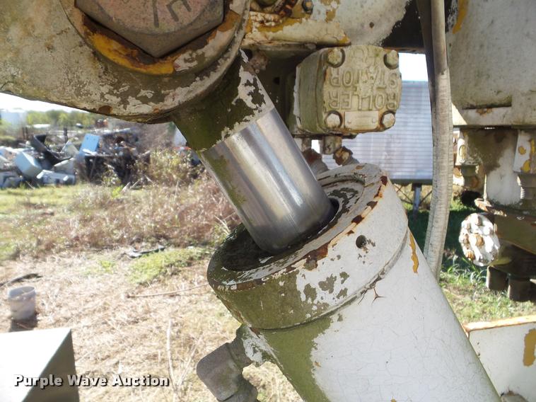 image for item DA5143 1995 GMC TopKick ladder truck