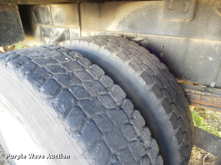 image for item DA5143 1995 GMC TopKick ladder truck