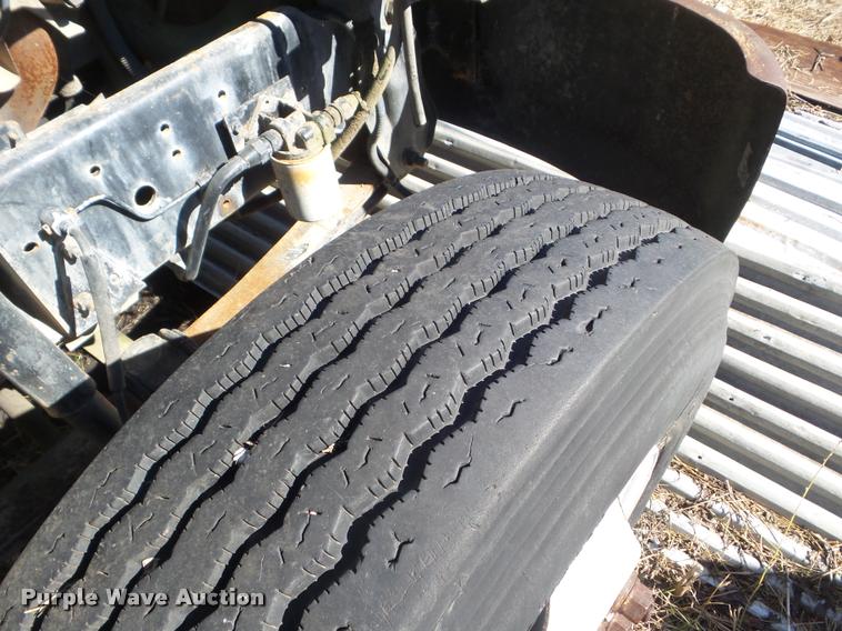 image for item DA5143 1995 GMC TopKick ladder truck