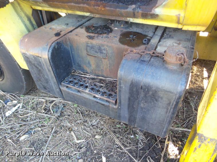 image for item DA5147 1985 Chevrolet Kodiak 70 bucket truck