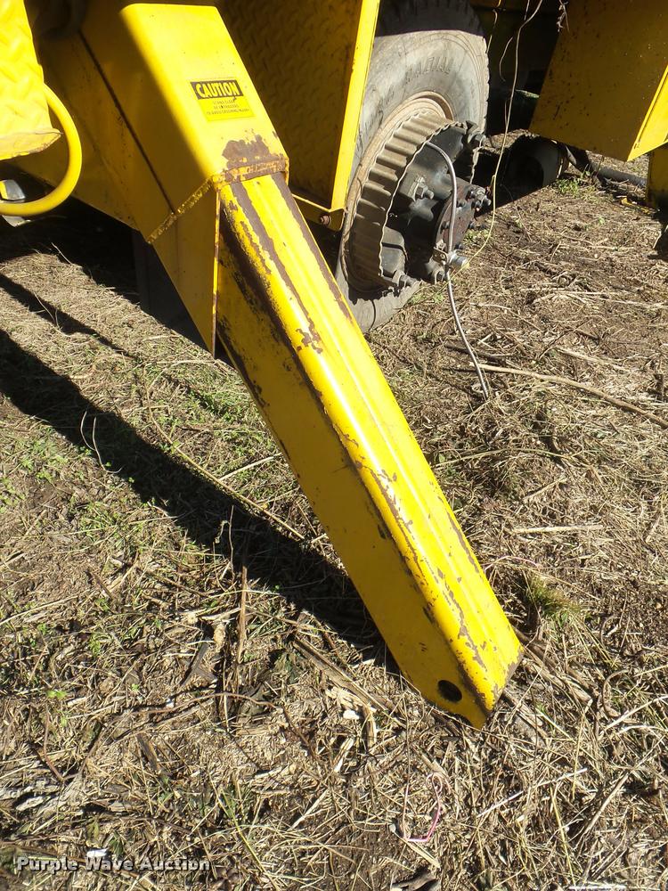 image for item DA5147 1985 Chevrolet Kodiak 70 bucket truck