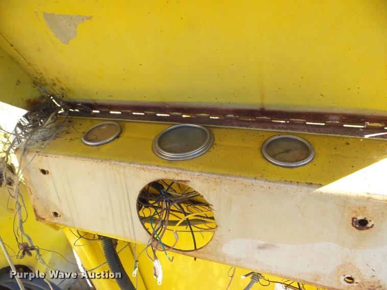 image for item DA5147 1985 Chevrolet Kodiak 70 bucket truck