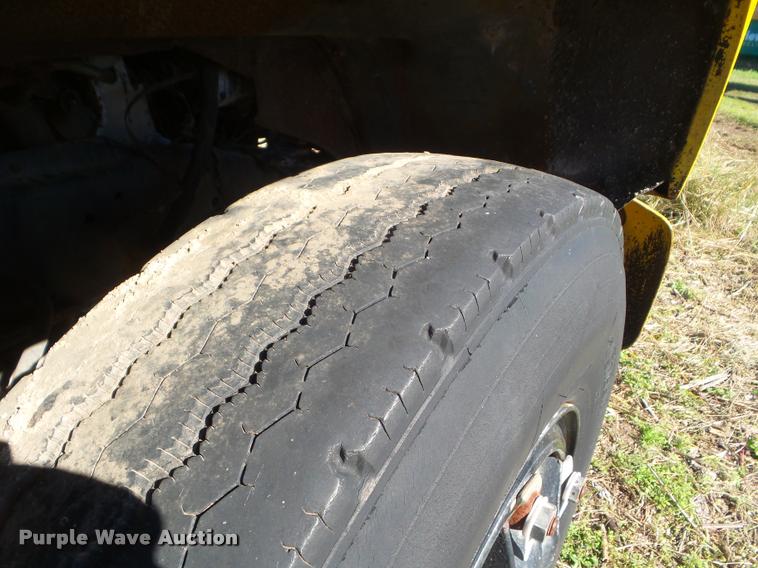 image for item DA5147 1985 Chevrolet Kodiak 70 bucket truck