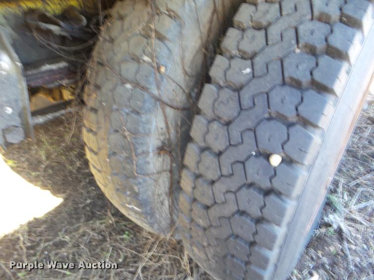 image for item DA5147 1985 Chevrolet Kodiak 70 bucket truck